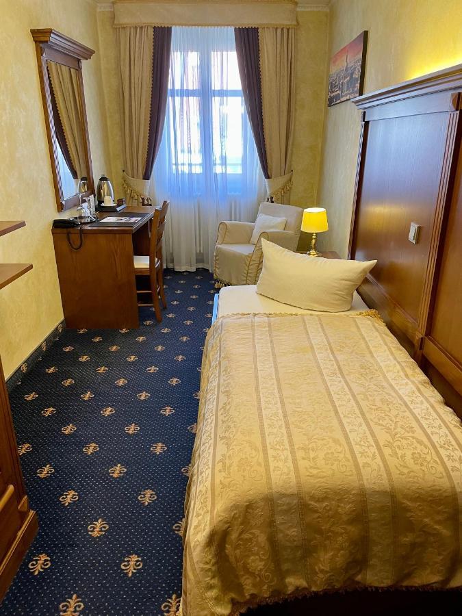 Hotel Italia ゲルリッツ エクステリア 写真